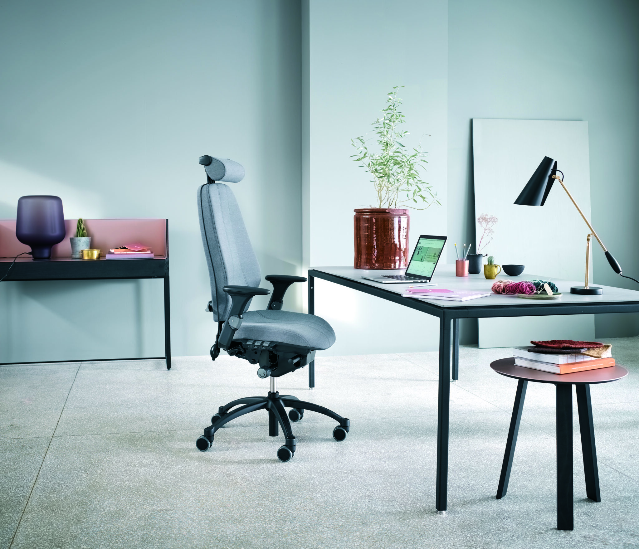 HAG kantoormeubilair ergonomie werkplek Den Haag Heering Office 2